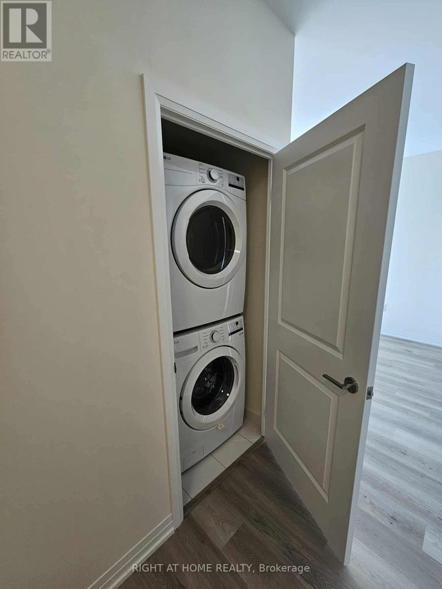 607 - 15 Watergarden Drive, Mississauga, Ontario  L5R 1B2 - Photo 9 - W12436165