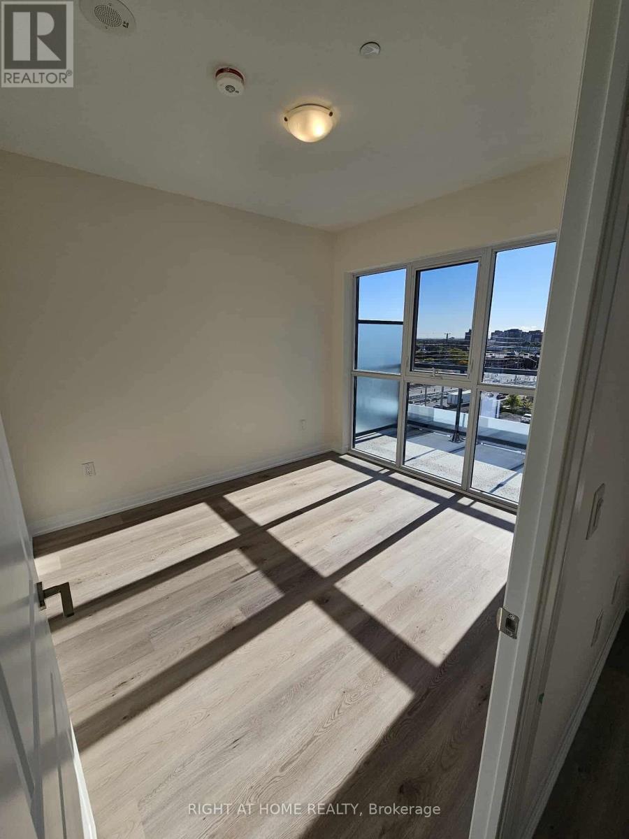 607 - 15 Watergarden Drive, Mississauga, Ontario  L5R 1B2 - Photo 6 - W12436165