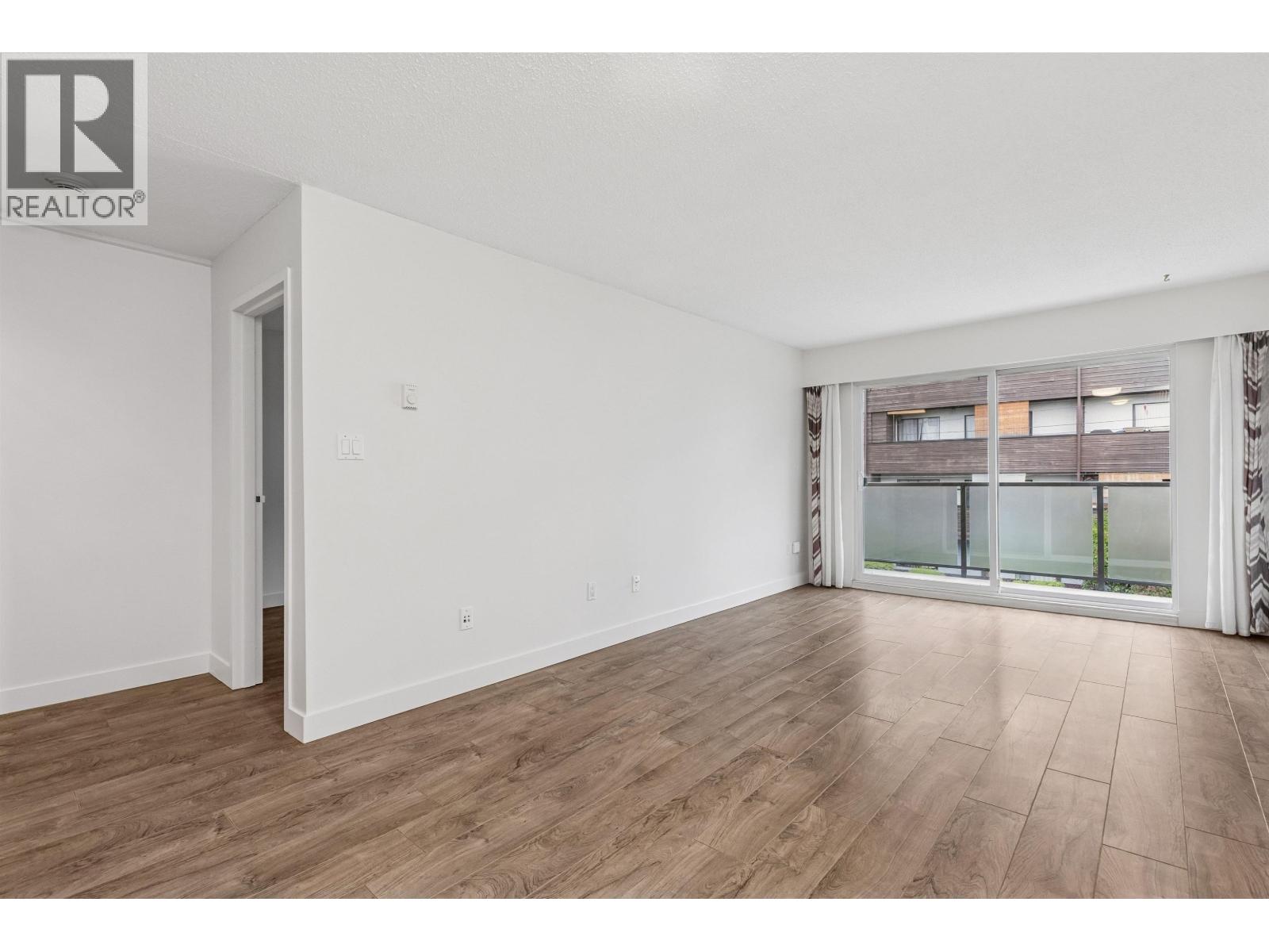 306 212 Forbes Avenue, North Vancouver, British Columbia  V7M 3E5 - Photo 3 - R3053839
