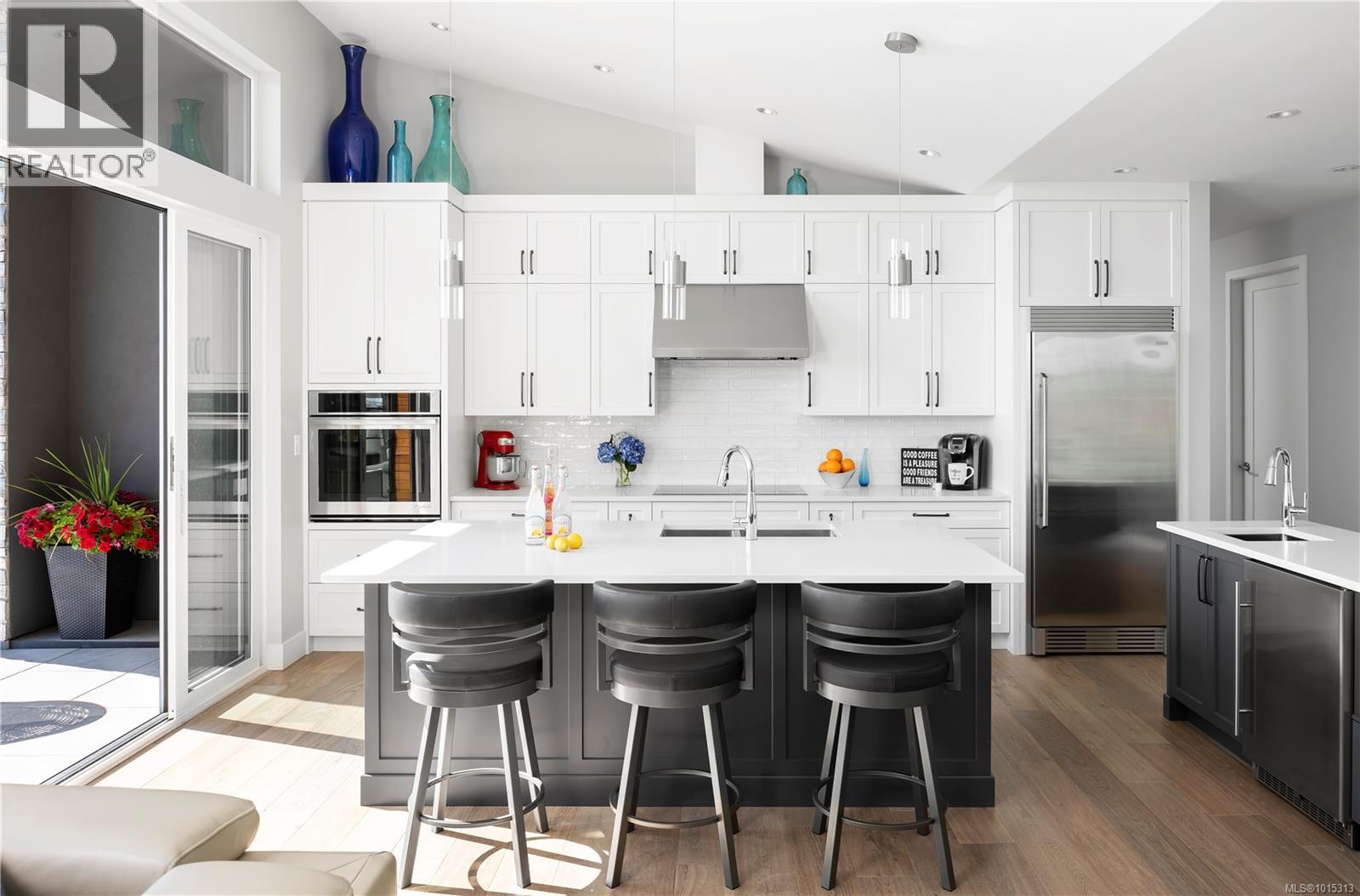 928 Claremont Ave, Saanich, British Columbia  V8Y 1K3 - Photo 17 - 1015313