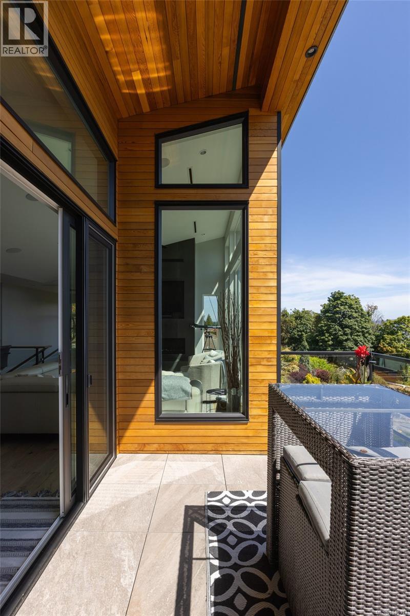 928 Claremont Ave, Saanich, British Columbia  V8Y 1K3 - Photo 22 - 1015313