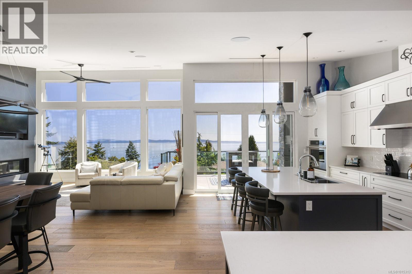 928 Claremont Ave, Saanich, British Columbia  V8Y 1K3 - Photo 25 - 1015313