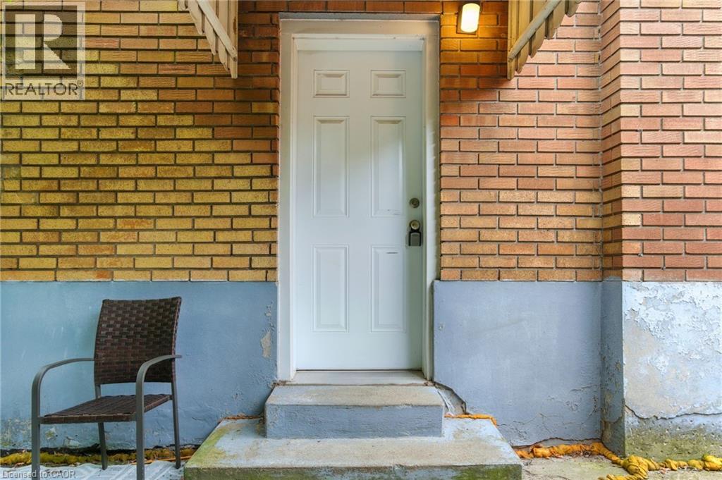 6044 Grey Avenue, Niagara Falls, Ontario  L2G 4B4 - Photo 3 - 40774960