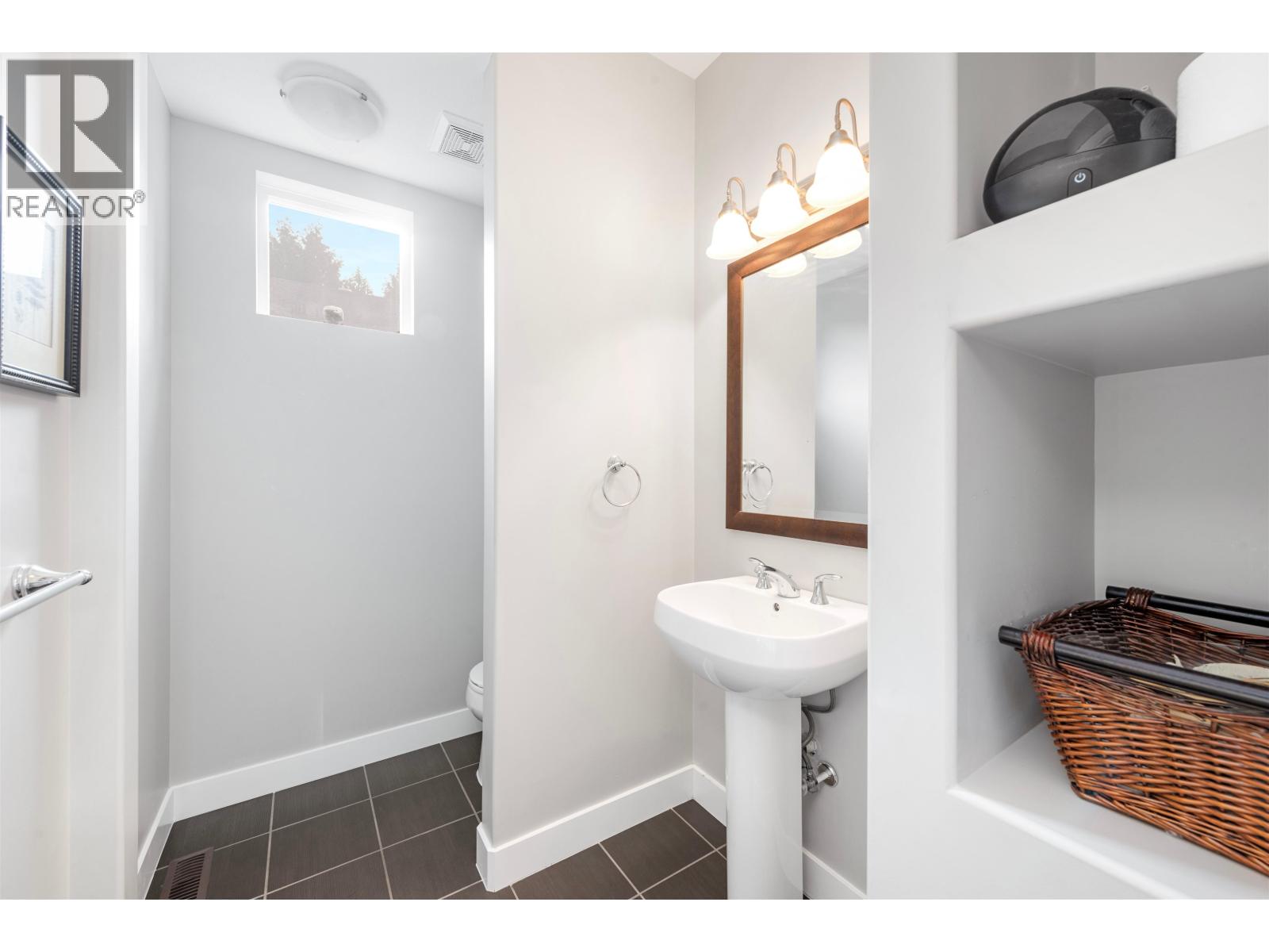 3382 Darwin Avenue, Coquitlam, British Columbia  V3B 0C9 - Photo 11 - R3053791