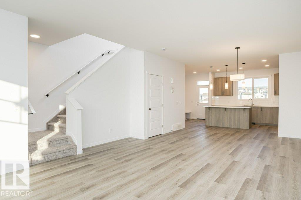 6257 175a Av Nw, Edmonton, Alberta  T5Y 4A5 - Photo 12 - E4460243