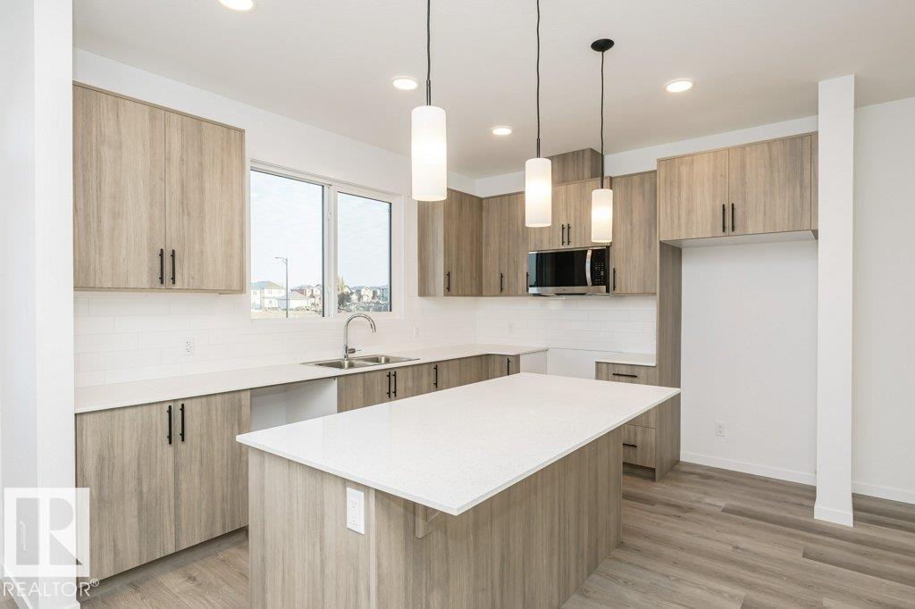 6257 175a Av Nw, Edmonton, Alberta  T5Y 4A5 - Photo 8 - E4460243