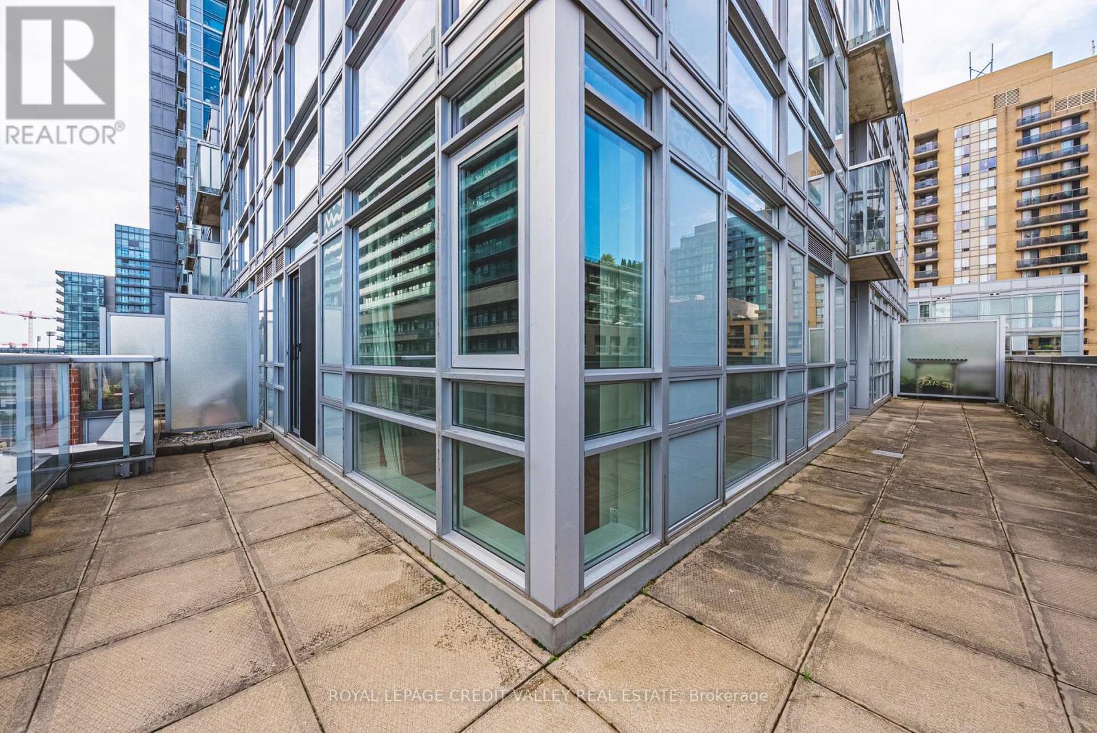 609 - 150 Sudbury Street, Toronto, Ontario  M6J 3S8 - Photo 37 - C12437441