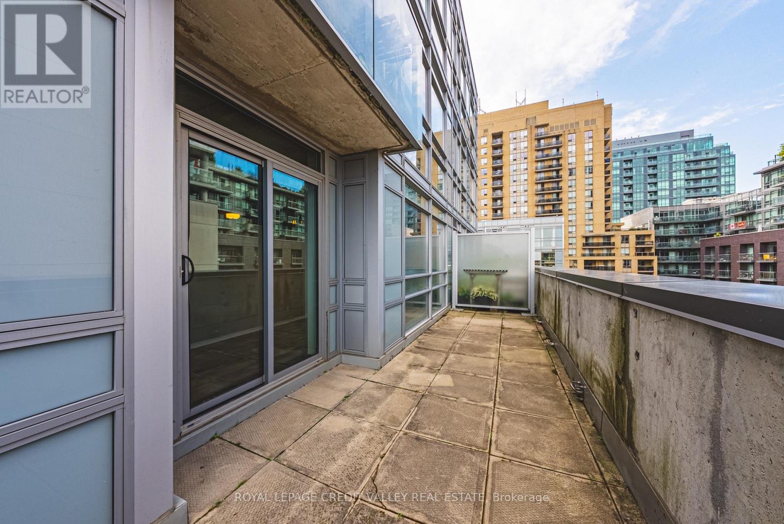 609 - 150 Sudbury Street, Toronto, Ontario  M6J 3S8 - Photo 41 - C12437441