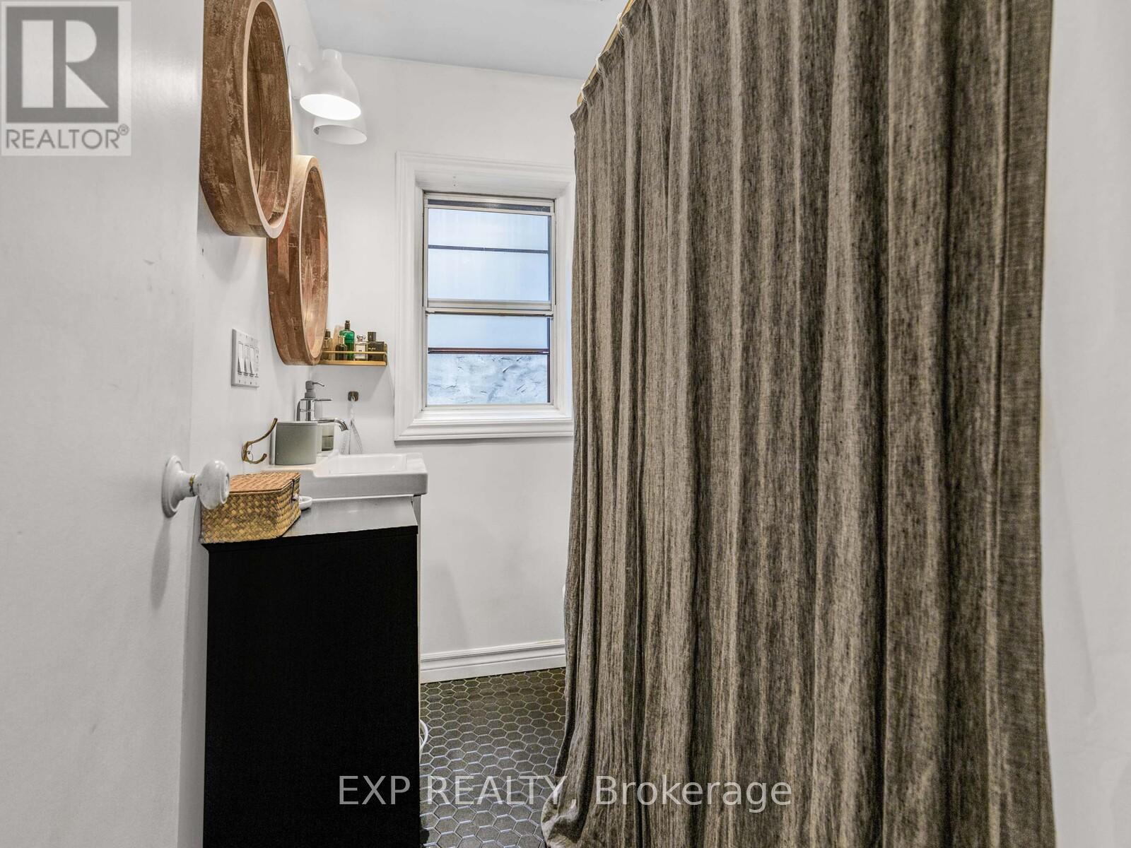 260 Shaw Street, Toronto, Ontario  M6J 2W9 - Photo 24 - C12437447