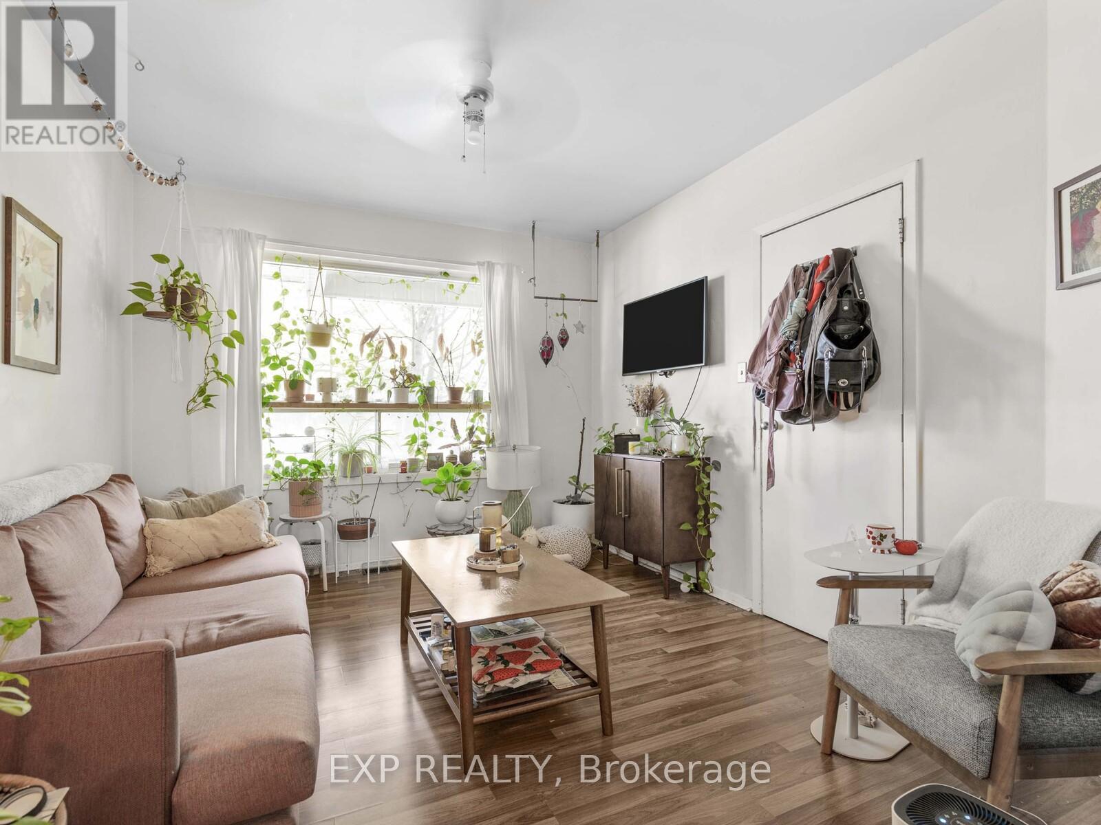 260 Shaw Street, Toronto, Ontario  M6J 2W9 - Photo 4 - C12437447