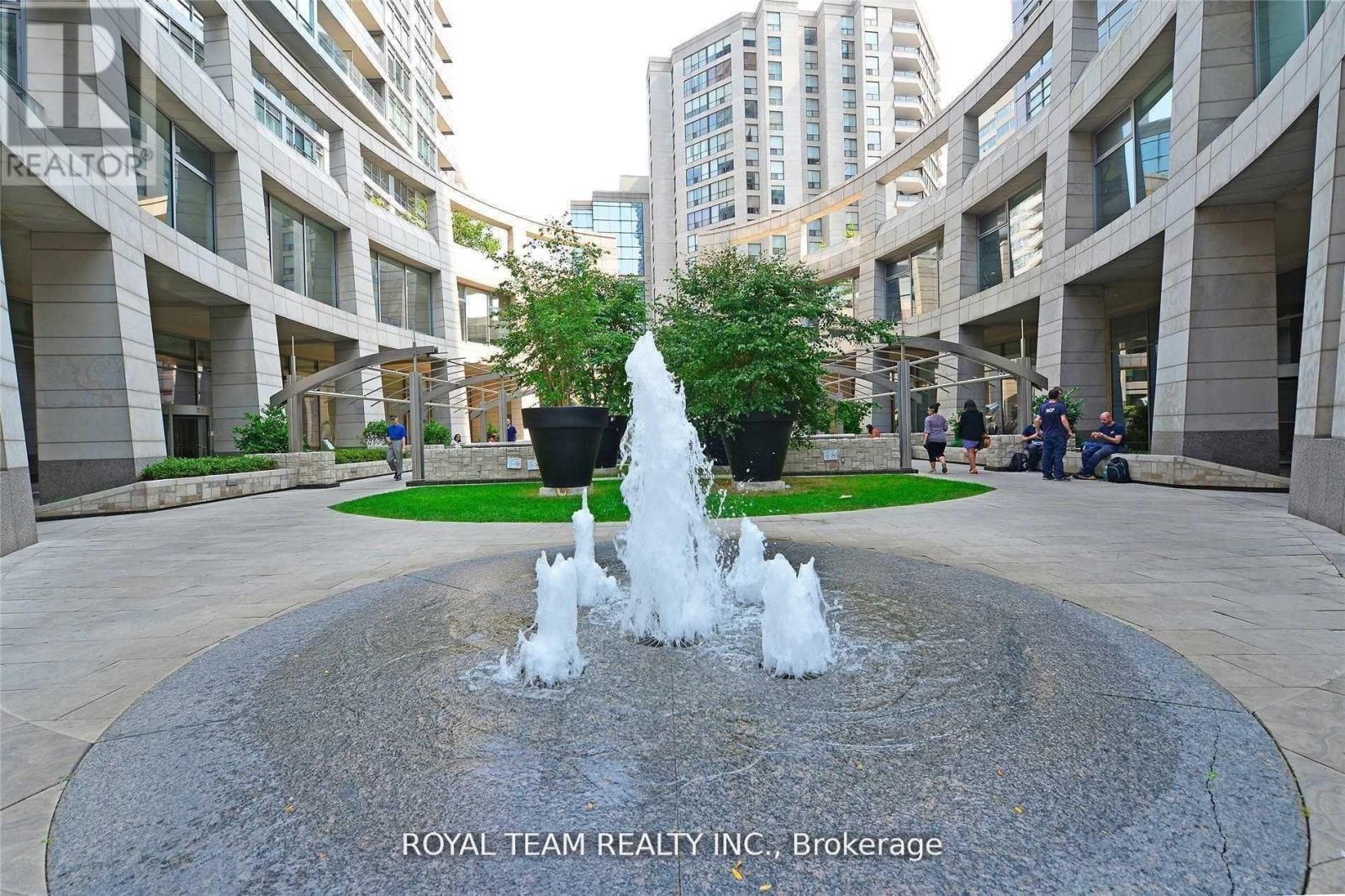2312 - 2181 Yonge Street, Toronto, Ontario  M4S 2B1 - Photo 4 - C12437463