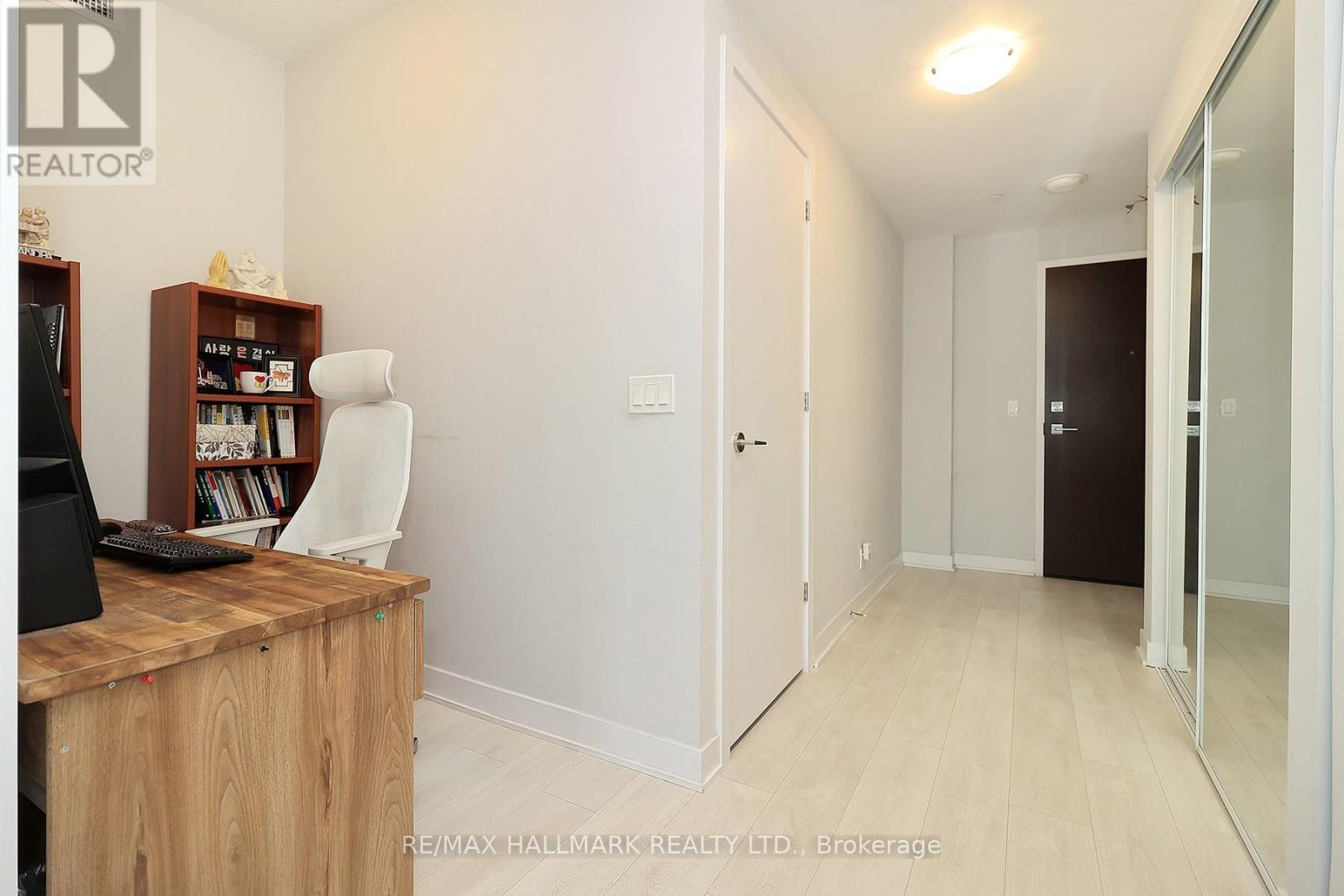 1011 - 2221 Yonge Street, Toronto, Ontario  M4S 0B8 - Photo 5 - C12437470