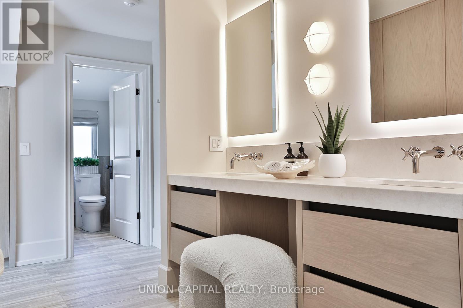 16 Lytton Boulevard, Toronto, Ontario  M4R 1L1 - Photo 24 - C12437494