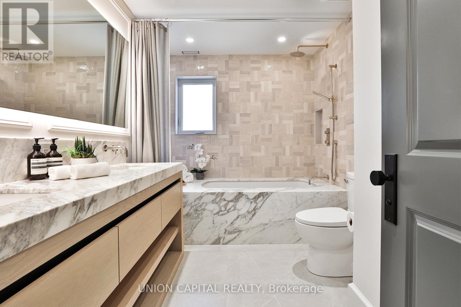 16 Lytton Boulevard, Toronto, Ontario  M4R 1L1 - Photo 36 - C12437494