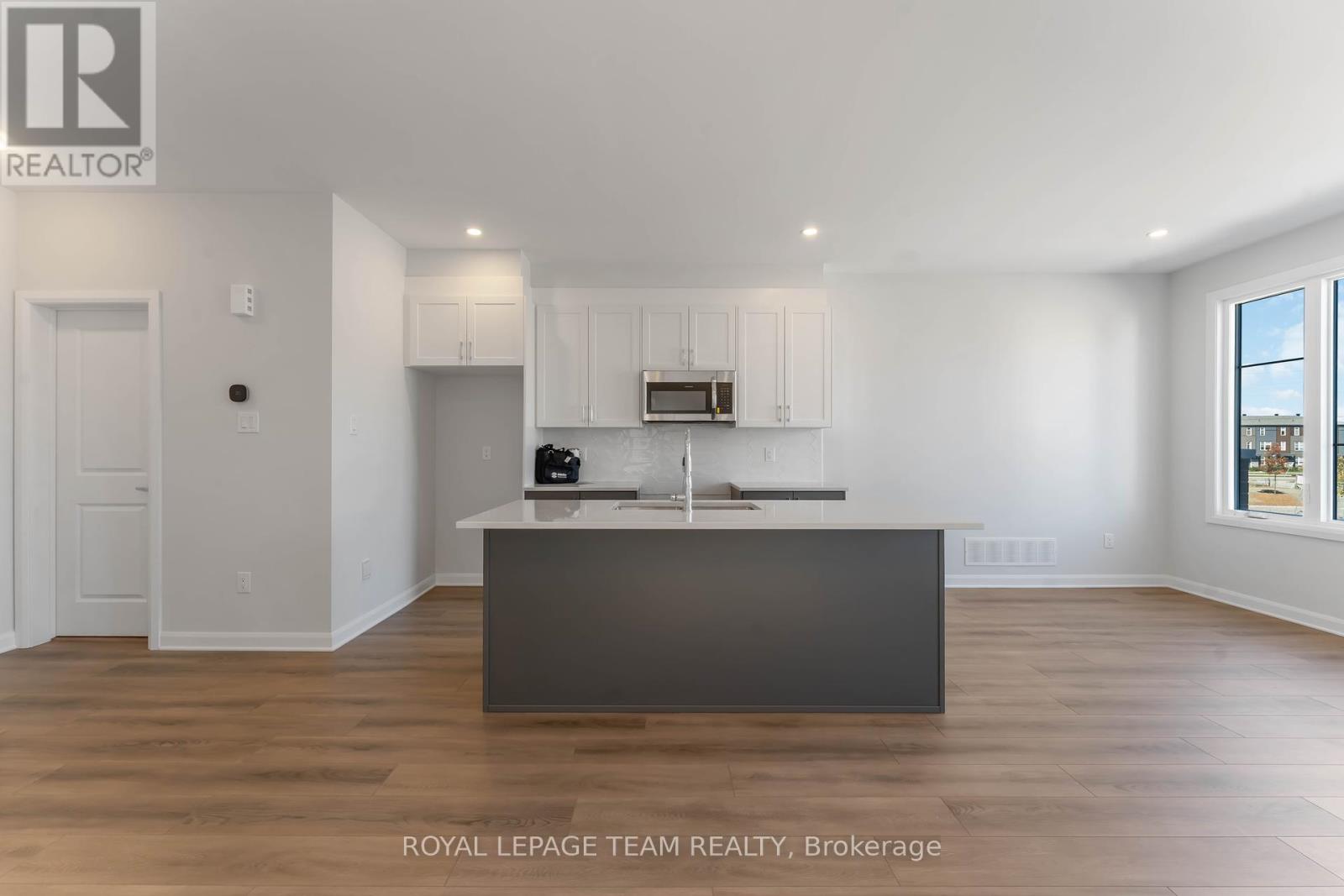 382 Clearpath Private, Ottawa, Ontario  K2T 0S6 - Photo 10 - X12432533