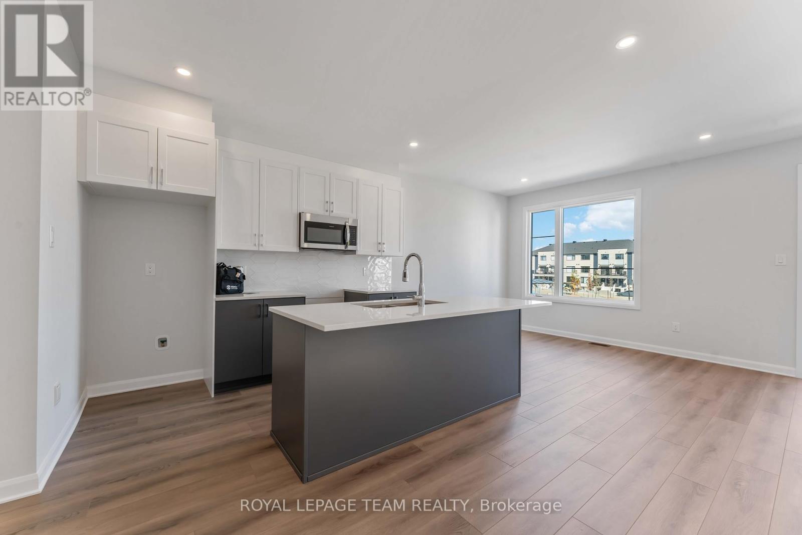 382 Clearpath Private, Ottawa, Ontario  K2T 0S6 - Photo 8 - X12432533