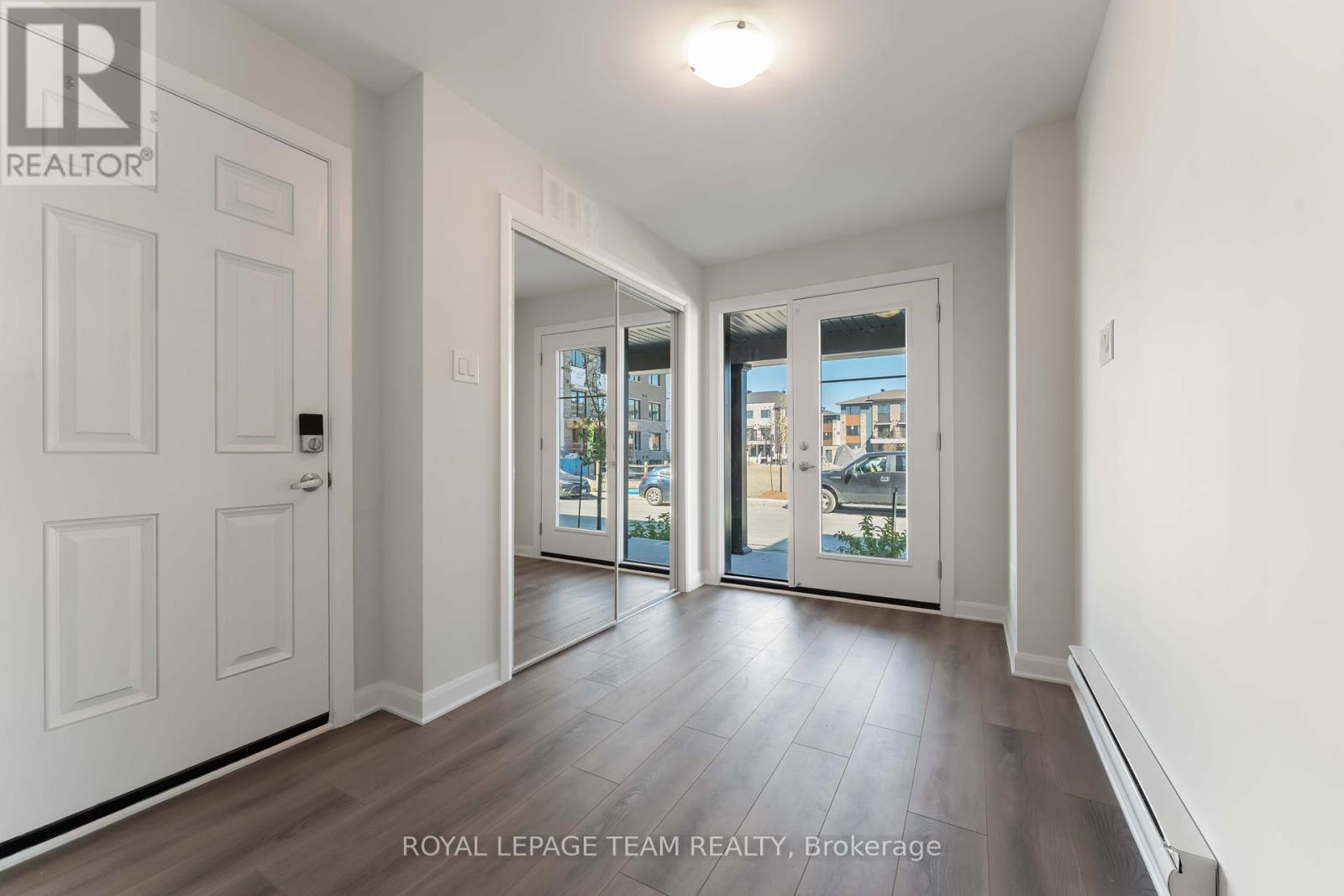 382 Clearpath Private, Ottawa, Ontario  K2T 0S6 - Photo 4 - X12432533