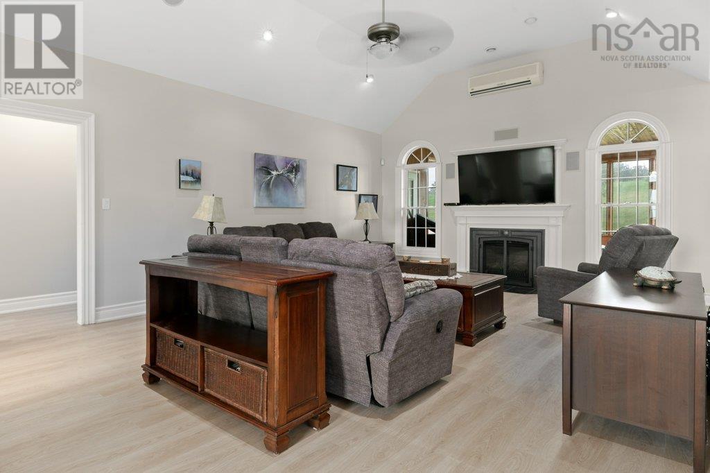 1578 Cooks Brook Road, Cooks Brook, Nova Scotia  B0N 2H0 - Photo 10 - 202524765