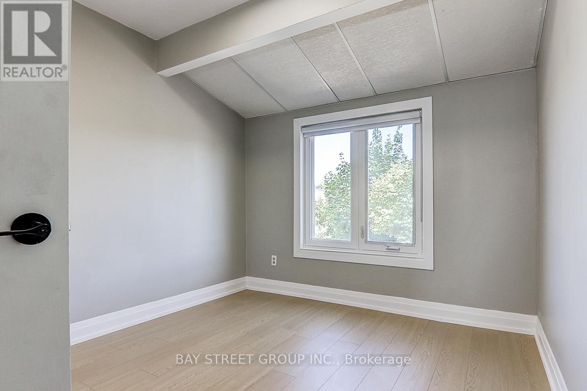 17 Newdawn Crescent, Toronto, Ontario  M1V 1J8 - Photo 15 - E12437486