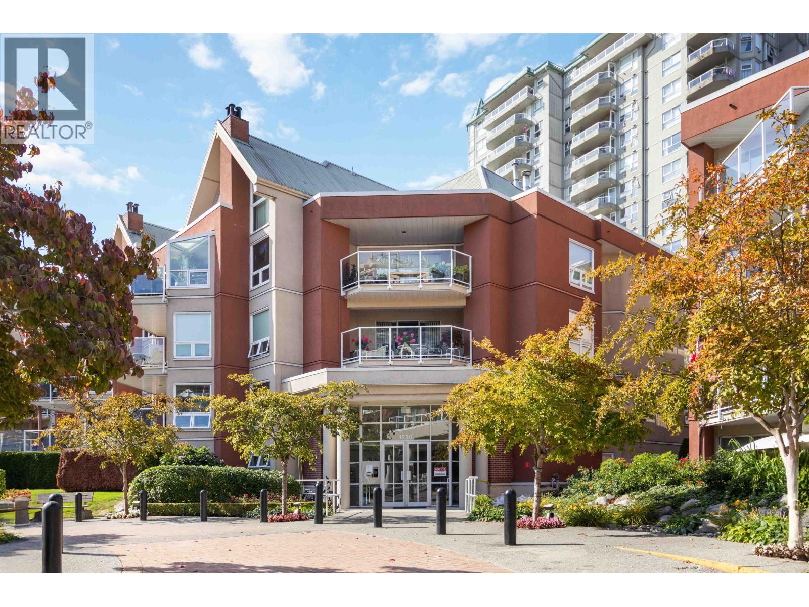 102 1230 QUAYSIDE DRIVE, New Westminster, British Columbia