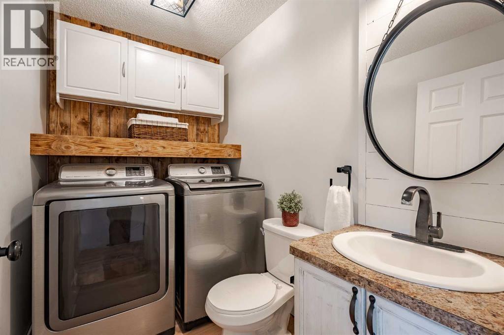 93 Evansford Circle Nw, Calgary, Alberta  T3P 0A9 - Photo 11 - A2254544