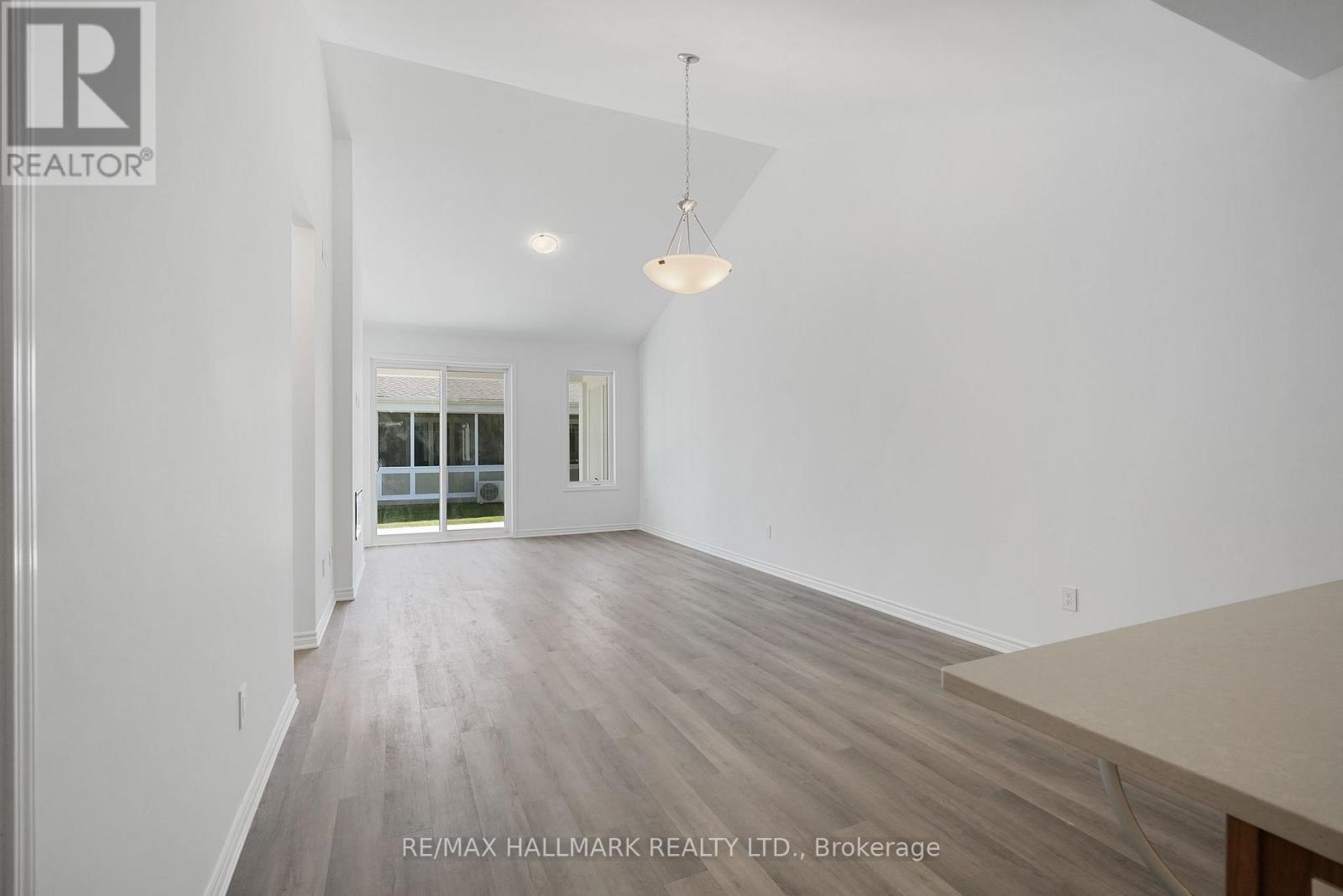 701 Sargeant Place S, Innisfil, Ontario  L9S 0T2 - Photo 13 - N12437399