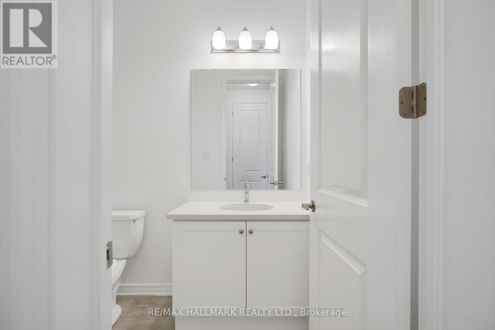 700 Sargeant Place N, Innisfil, Ontario  L9S 0R9 - Photo 30 - N12437427