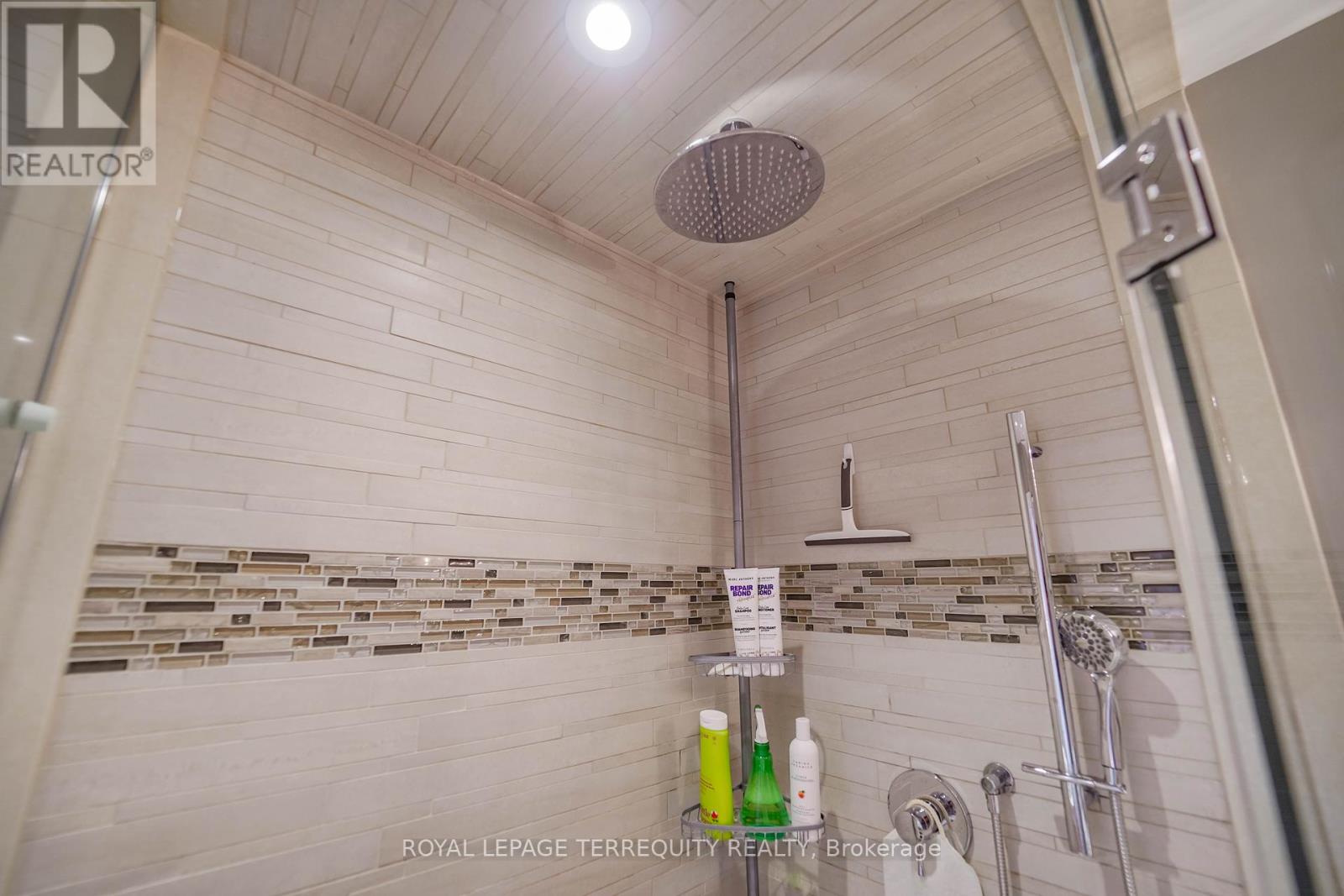 9 Stonebriar Drive, Vaughan, Ontario  L6A 2N5 - Photo 26 - N12437477