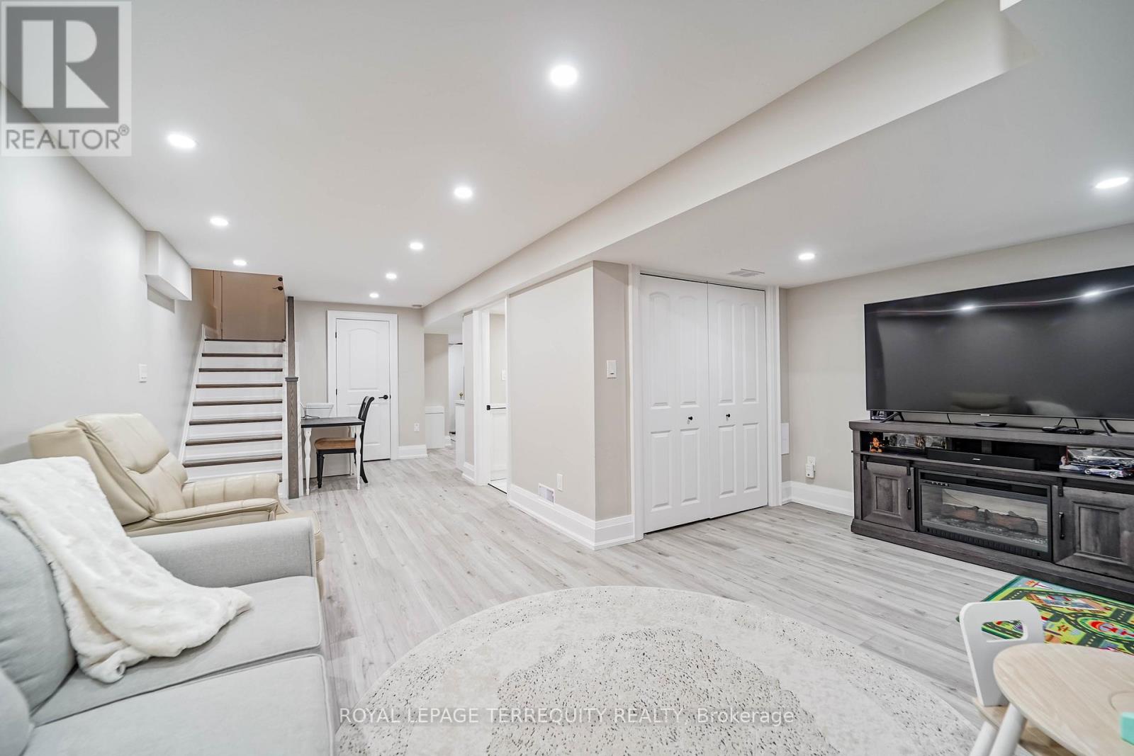 9 Stonebriar Drive, Vaughan, Ontario  L6A 2N5 - Photo 41 - N12437477