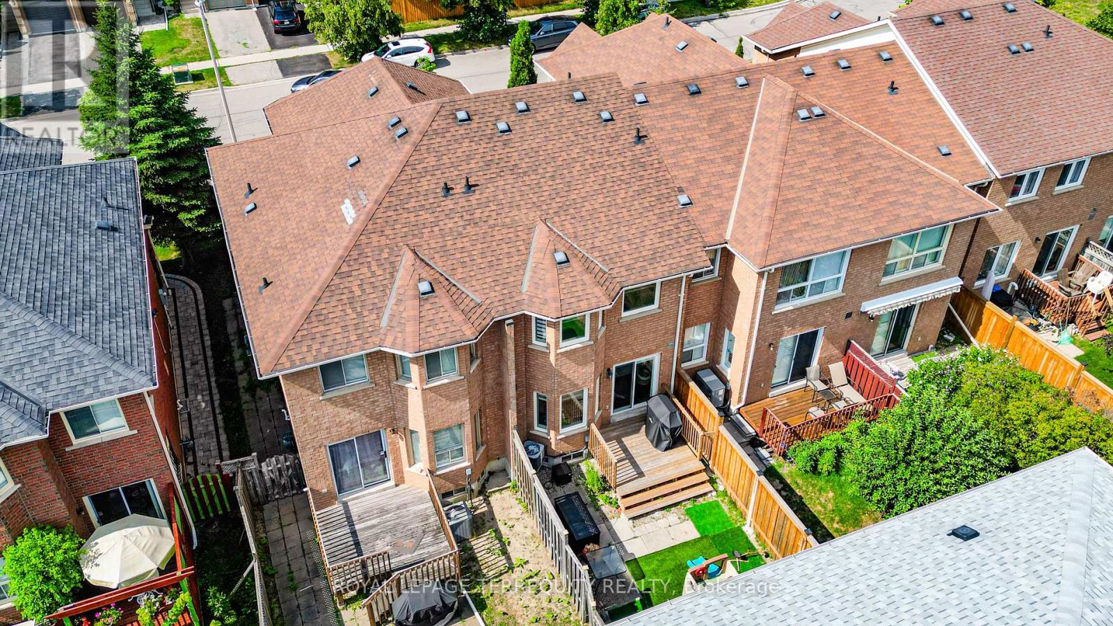9 Stonebriar Drive, Vaughan, Ontario  L6A 2N5 - Photo 46 - N12437477