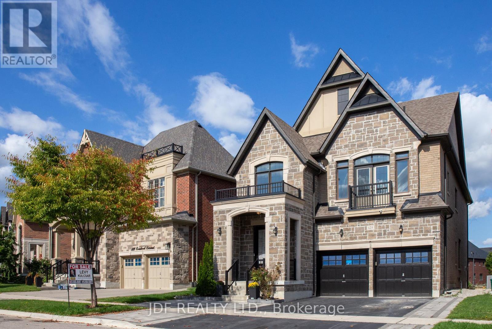 125 Cranbrook Crescent, Vaughan, Ontario  L4H 4G9 - Photo 2 - N12437492
