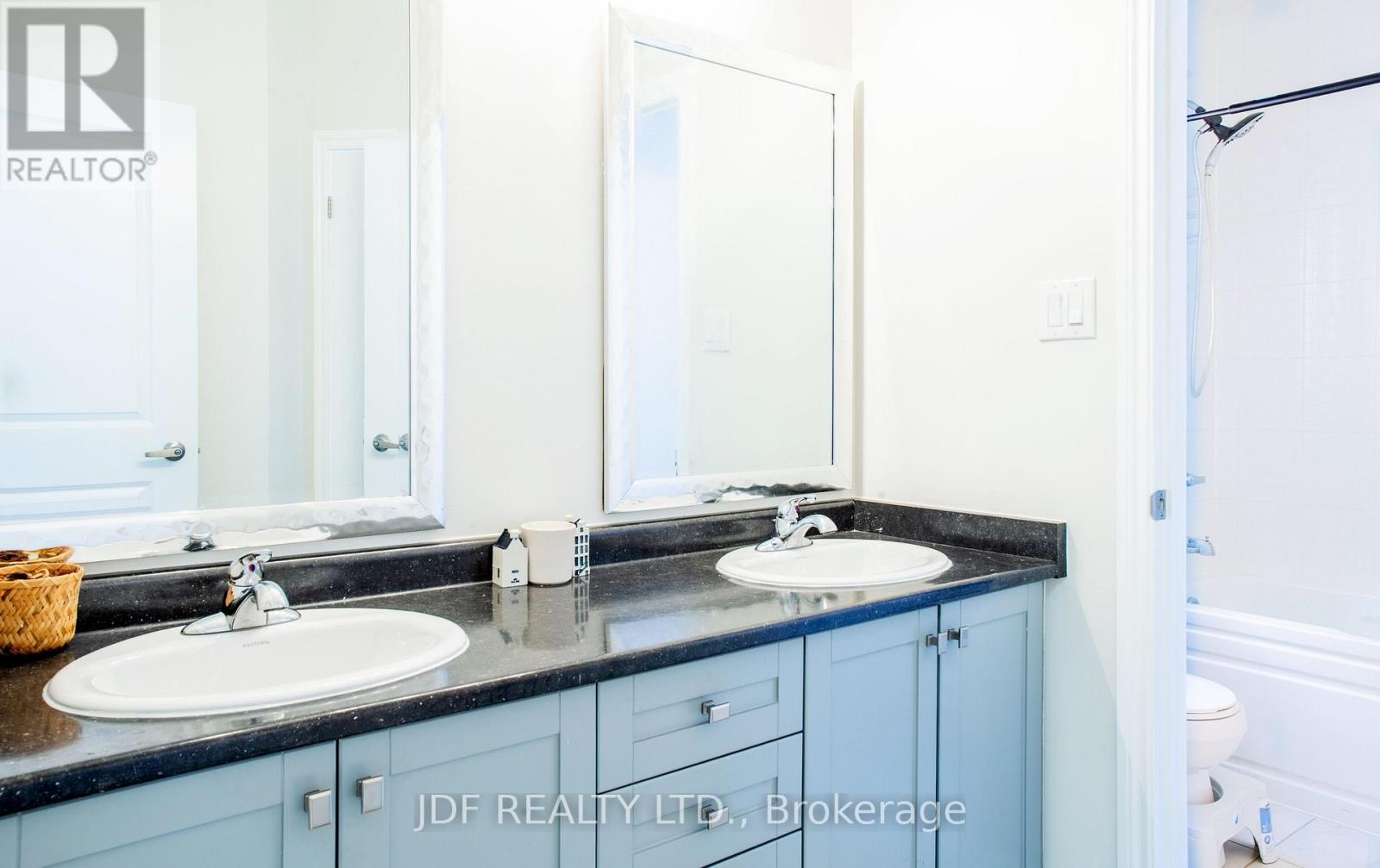 125 Cranbrook Crescent, Vaughan, Ontario  L4H 4G9 - Photo 33 - N12437492