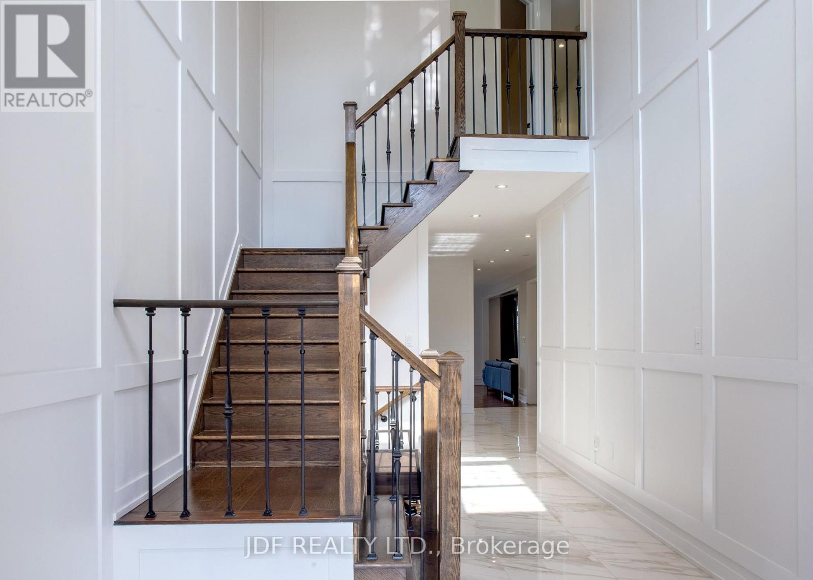 125 Cranbrook Crescent, Vaughan, Ontario  L4H 4G9 - Photo 4 - N12437492