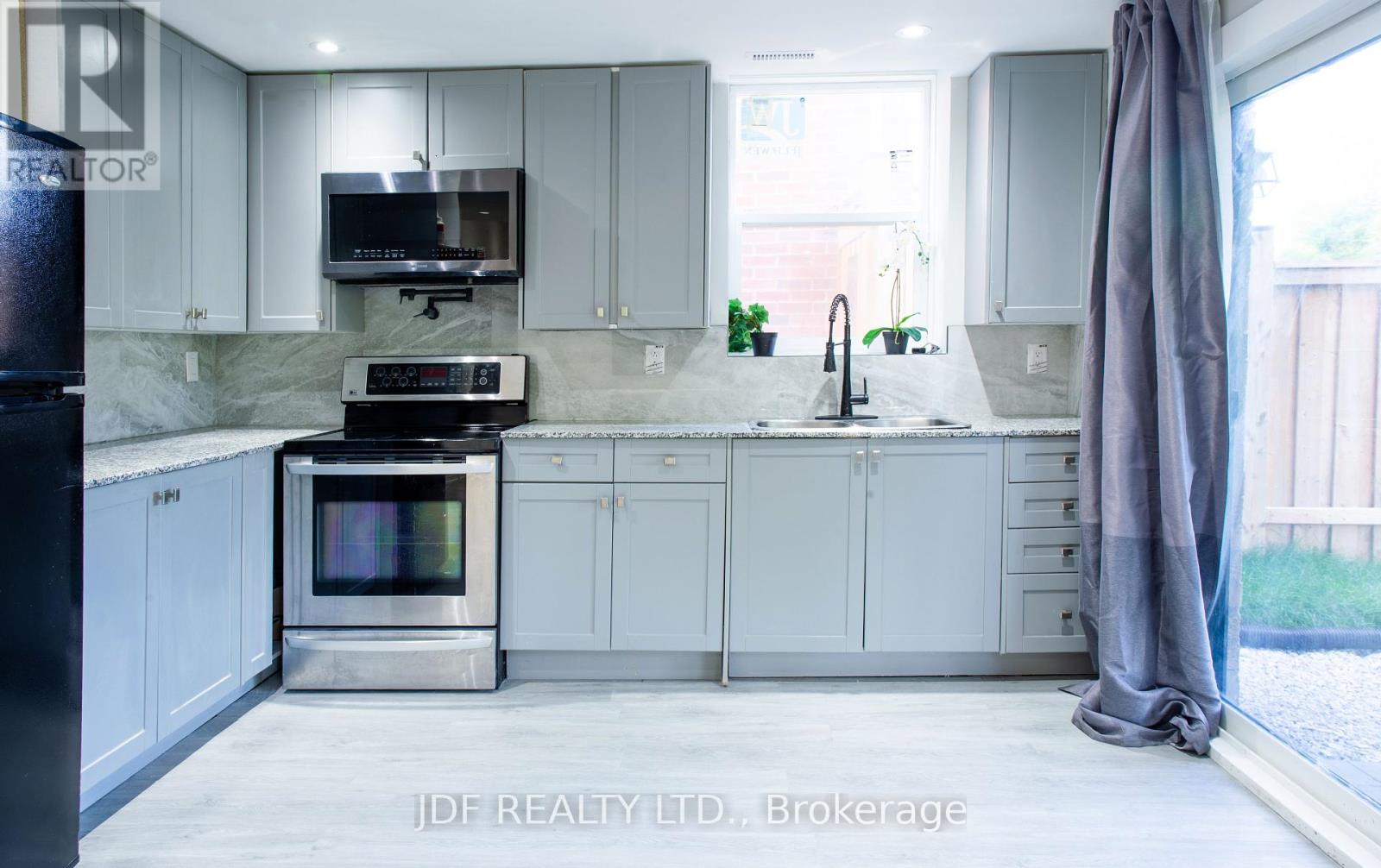 125 Cranbrook Crescent, Vaughan, Ontario  L4H 4G9 - Photo 48 - N12437492