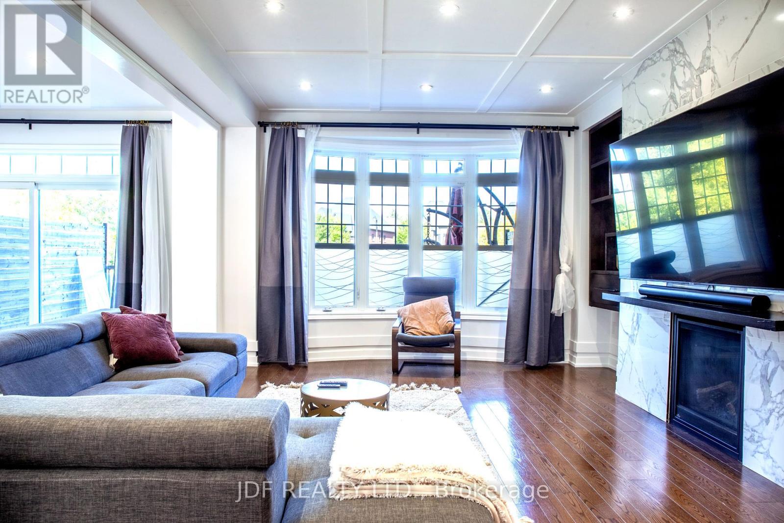 125 Cranbrook Crescent, Vaughan, Ontario  L4H 4G9 - Photo 6 - N12437492