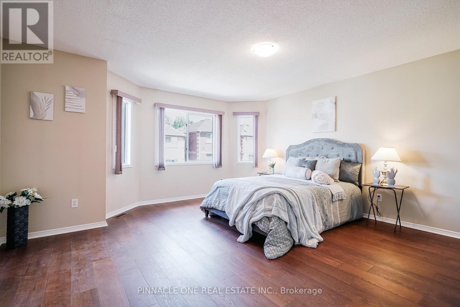 52 Vogue Street, Markham, Ontario  L3S 4G5 - Photo 6 - N12437498