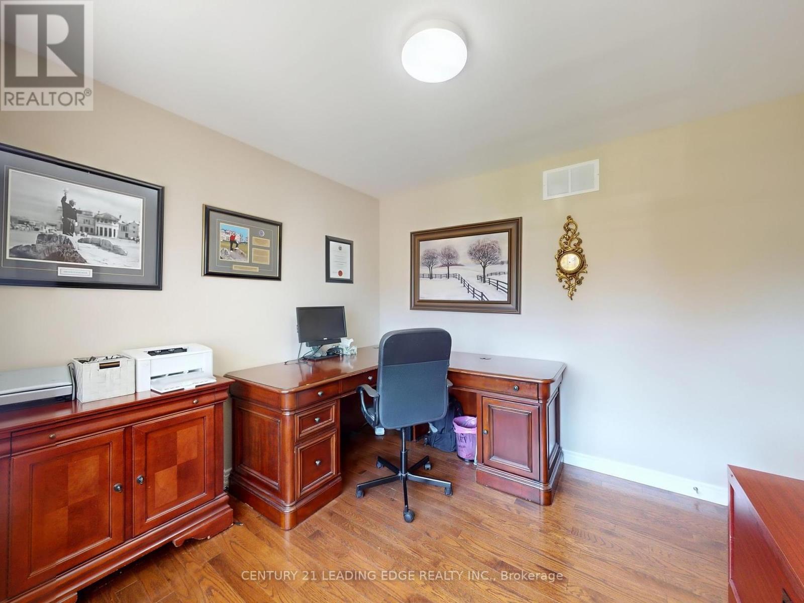 396 Curley Street, Georgina, Ontario  L4P 3C8 - Photo 22 - N12437535