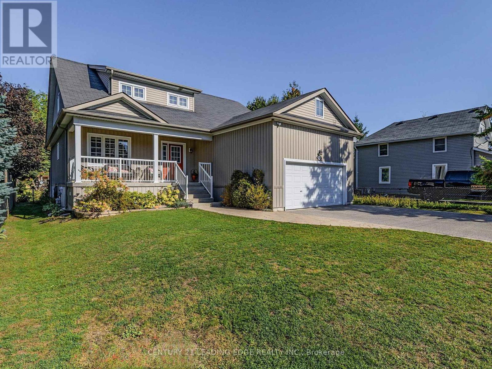 396 Curley Street, Georgina, Ontario  L4P 3C8 - Photo 3 - N12437535