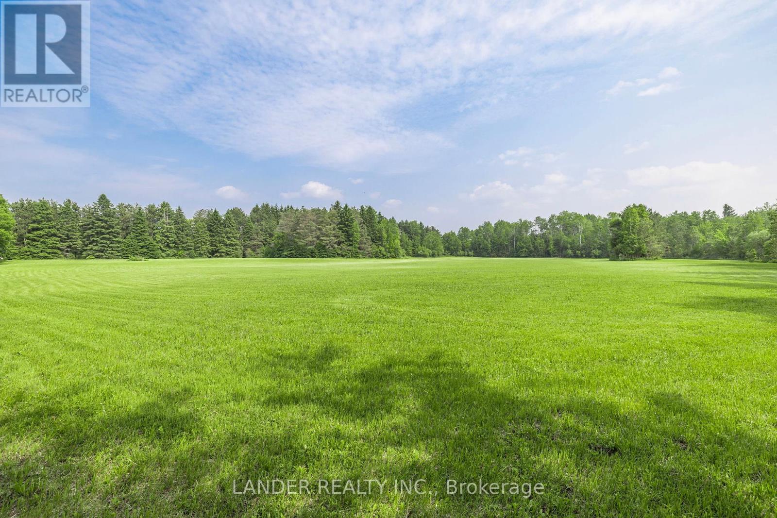 3523 Holborn Road, East Gwillimbury, Ontario  L0G 1R0 - Photo 4 - N12437541