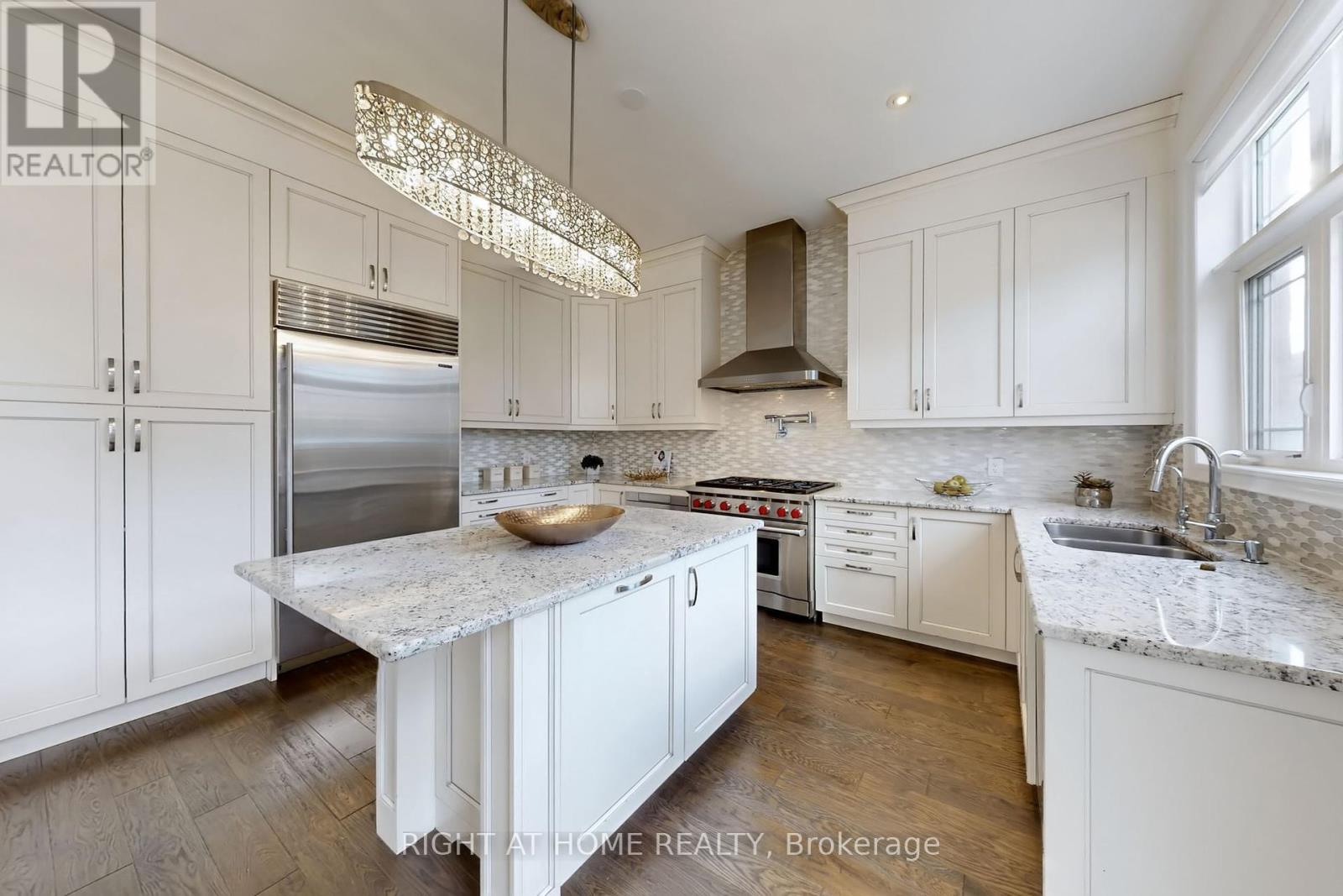 18 Condor Way, Vaughan, Ontario  L4H 4N1 - Photo 14 - N12437543