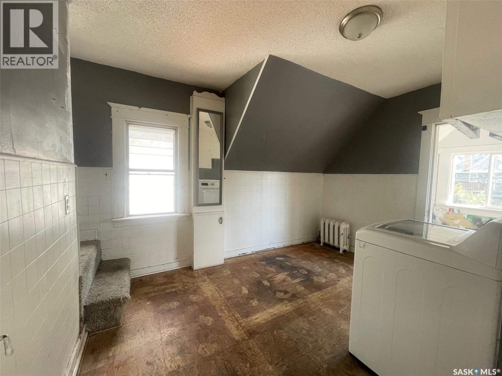 1139 1st Avenue Nw, Moose Jaw, Saskatchewan  S6H 3N4 - Photo 35 - SK019739