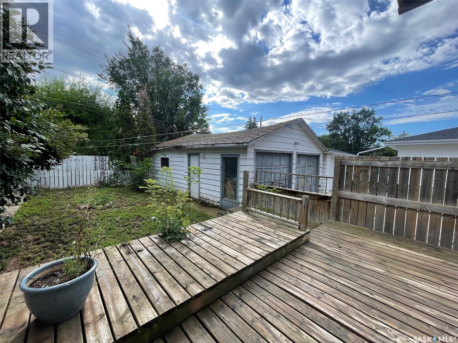 1139 1st Avenue Nw, Moose Jaw, Saskatchewan  S6H 3N4 - Photo 7 - SK019739