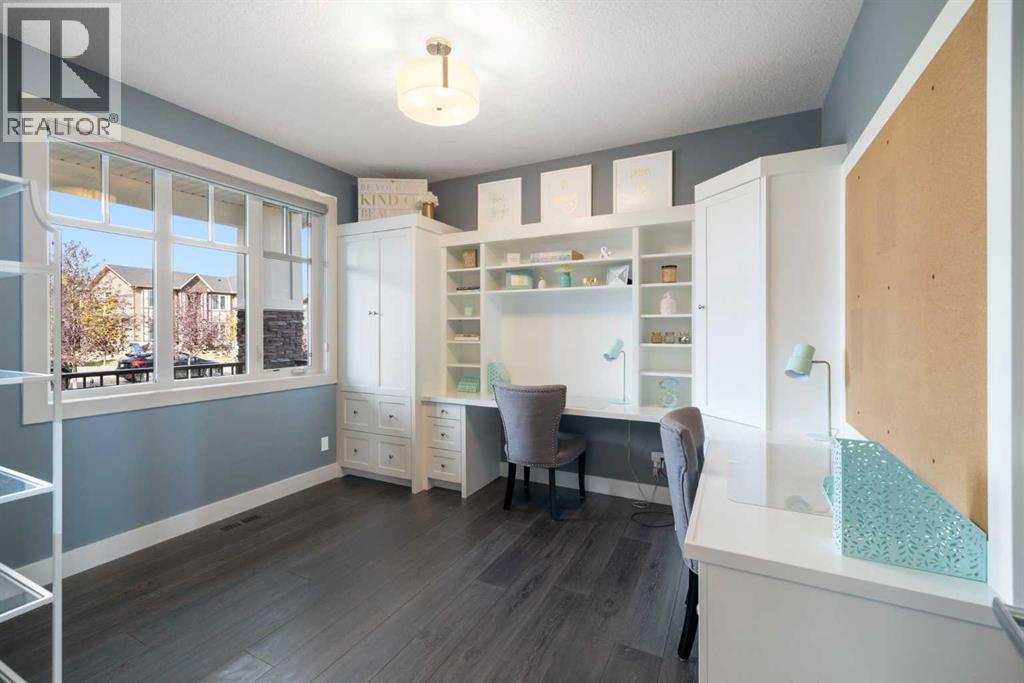 158 Canoe Crescent Sw, Airdrie, Alberta  T4B 2N9 - Photo 3 - A2261237