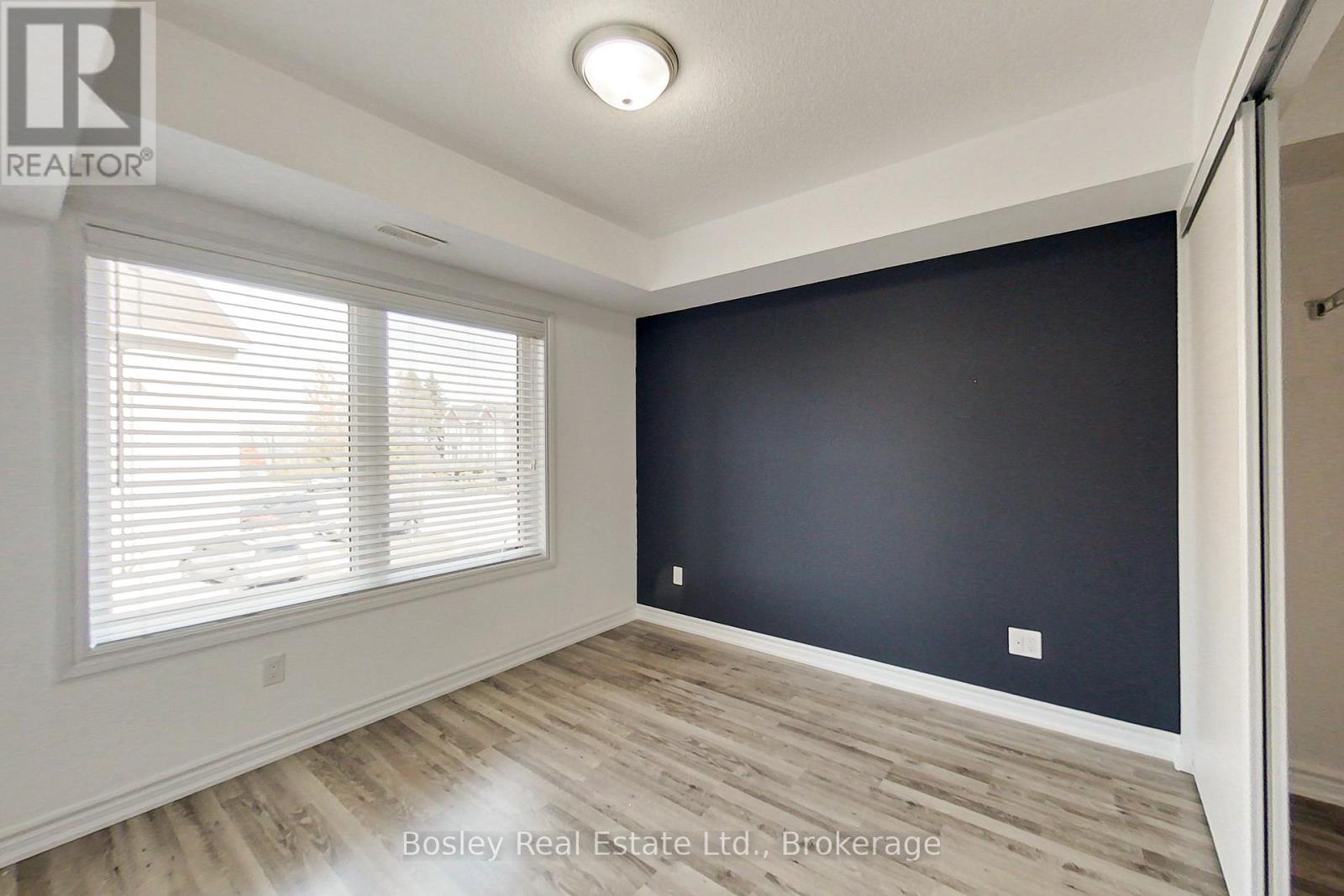 208 - 2 Cove Court, Collingwood, Ontario  L9Y 0J6 - Photo 10 - S12437644