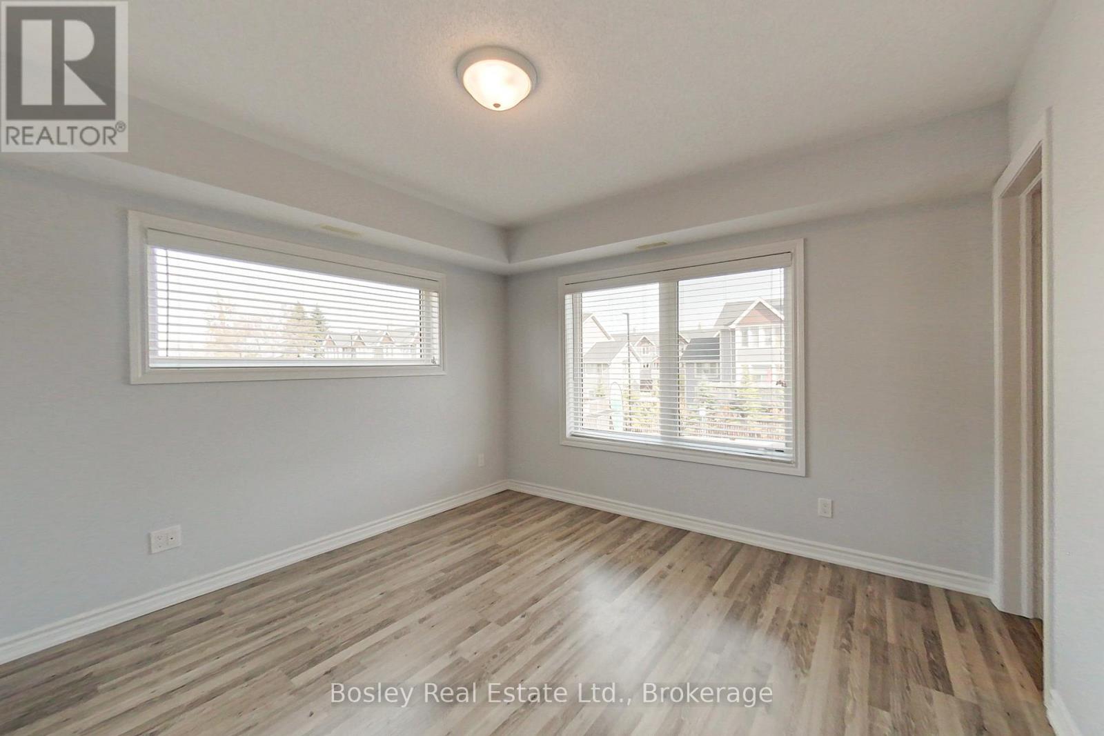 208 - 2 Cove Court, Collingwood, Ontario  L9Y 0J6 - Photo 6 - S12437644