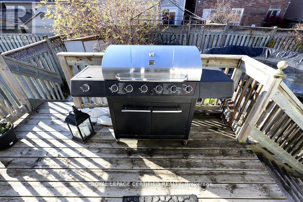 95 Vintage Gate, Brampton, Ontario  L6X 5B9 - Photo 27 - W12437438