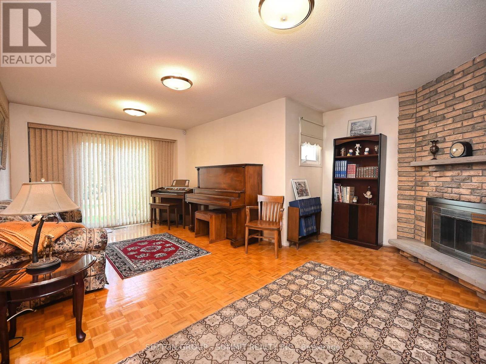 3232 Mccarthy Court, Mississauga, Ontario  L4Y 3Z6 - Photo 25 - W12437440