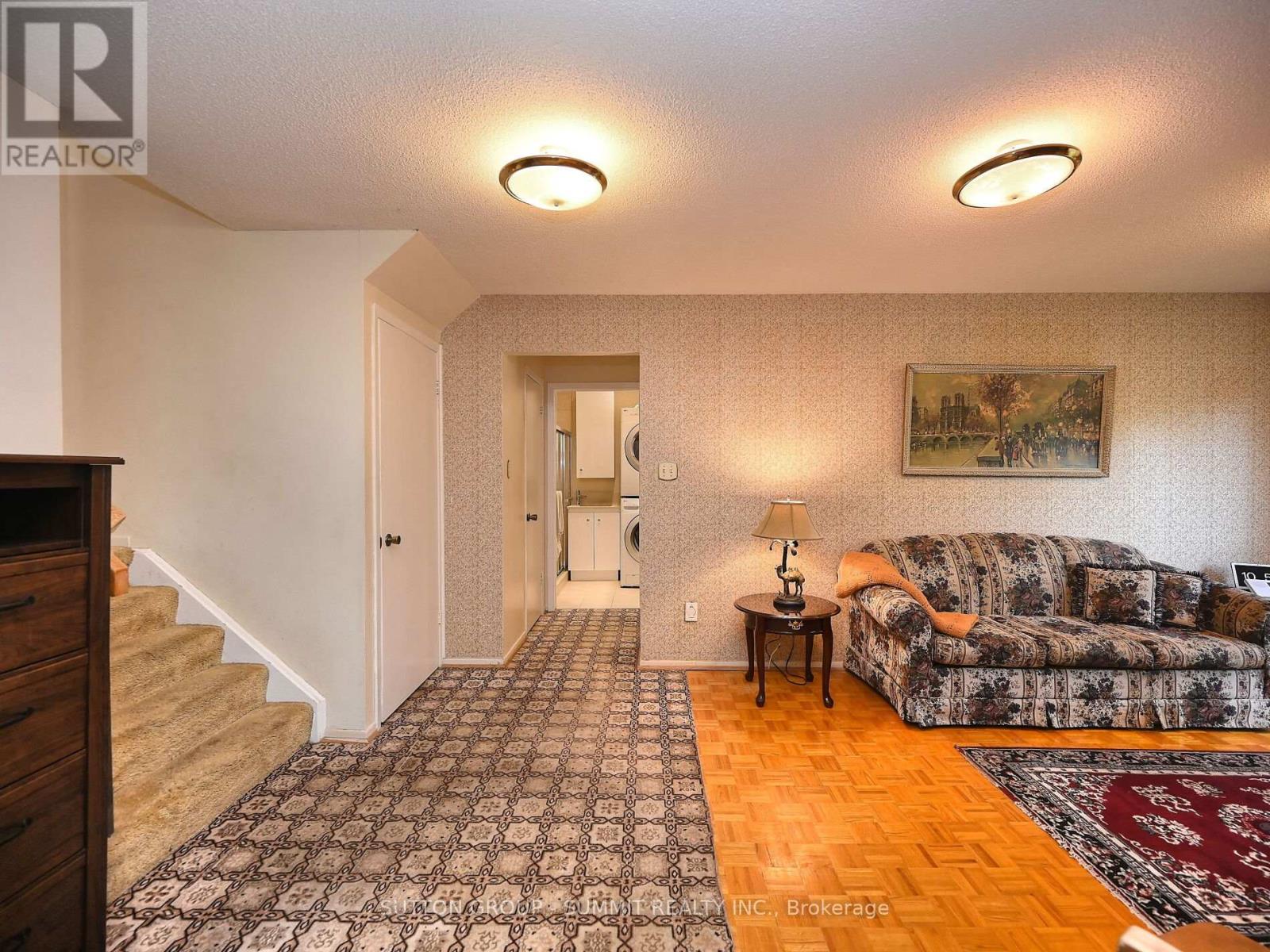 3232 Mccarthy Court, Mississauga, Ontario  L4Y 3Z6 - Photo 28 - W12437440