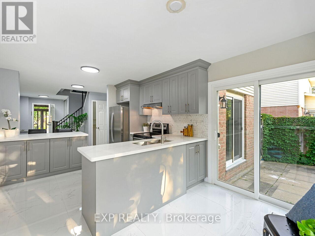 3101 Tours Road, Mississauga, Ontario  L5N 3H9 - Photo 12 - W12437453