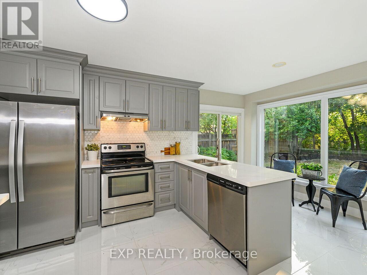 3101 Tours Road, Mississauga, Ontario  L5N 3H9 - Photo 13 - W12437453